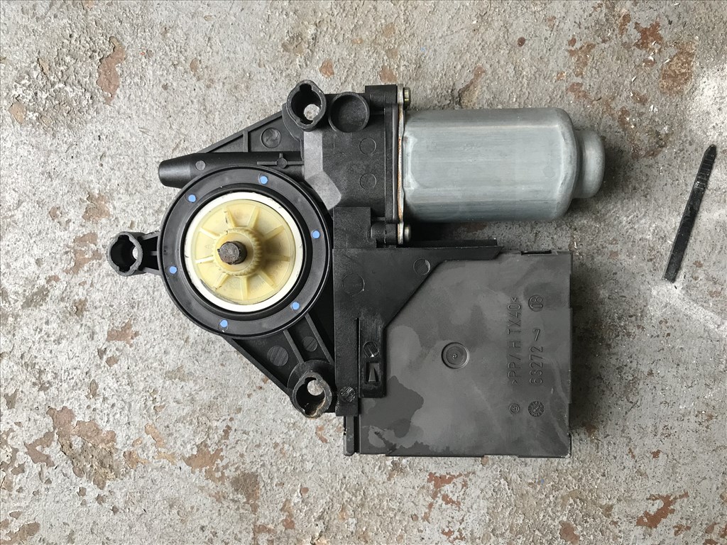 VW GOLF V_OCTAVIA II_ bal első ablakemelő motor 1k0959793g 2. kép