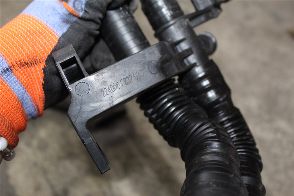 Peugeot Expert II Tepee Lang 1.6 HDI Vízcső  2. kép