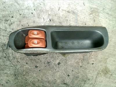 RENAULT MEGANE SCENIC 99-03 Bal első ablakemelő kapcsoló