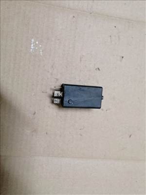 BMW X5 3.0i Akkumulátor leválasztó relé  61358365960