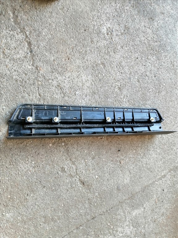 Mitsubishi Outlander I 2.0 4WD Bal első Küszöb díszléc  mn124827 2. kép