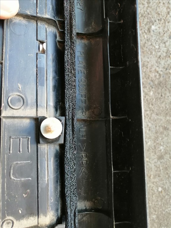 Mitsubishi Outlander I 2.0 4WD Bal első Küszöb díszléc  mn124827 4. kép