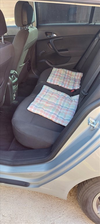 Eladó Opel Insignia 1.8 (1796 cm³, 140 PS) 8. kép