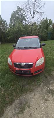 Skoda Fabia II bontott alkatrészei 1.4 16v BXW