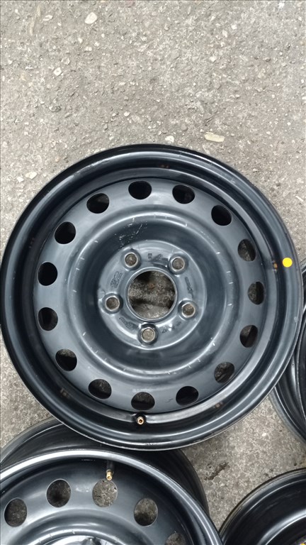  5x114.3 lyukosztású 5,5JJ 15" használt (gyári felni) lemezfelni 5. kép