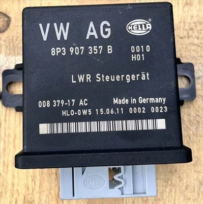 Audi A3 (8P) Fényszóró vezérlő modul 8p3907357b 8P3907357B
