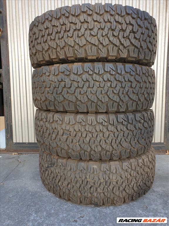  285/70 17 BF Goodrich All-Terrain T/A KO2 1. kép