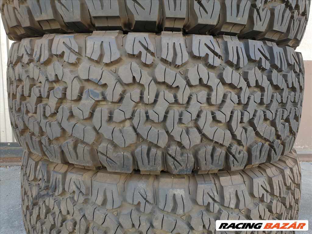  285/70 17 BF Goodrich All-Terrain T/A KO2 3. kép