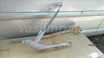 Volvo 30716745 S60 V70 XC70 jobb motorháztető zsan