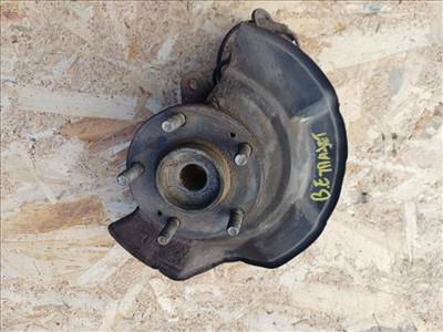 Hyundai Trajet (2001-2008) 2.0CRDI Diesel Bal Első Csonkállvány Kerékaggyal 