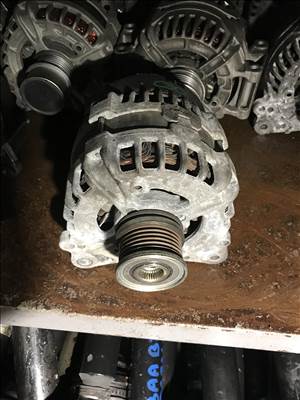 Audi A4 (B8 - 8K) FL 2,0 CR CJC * generátor 04l903017d