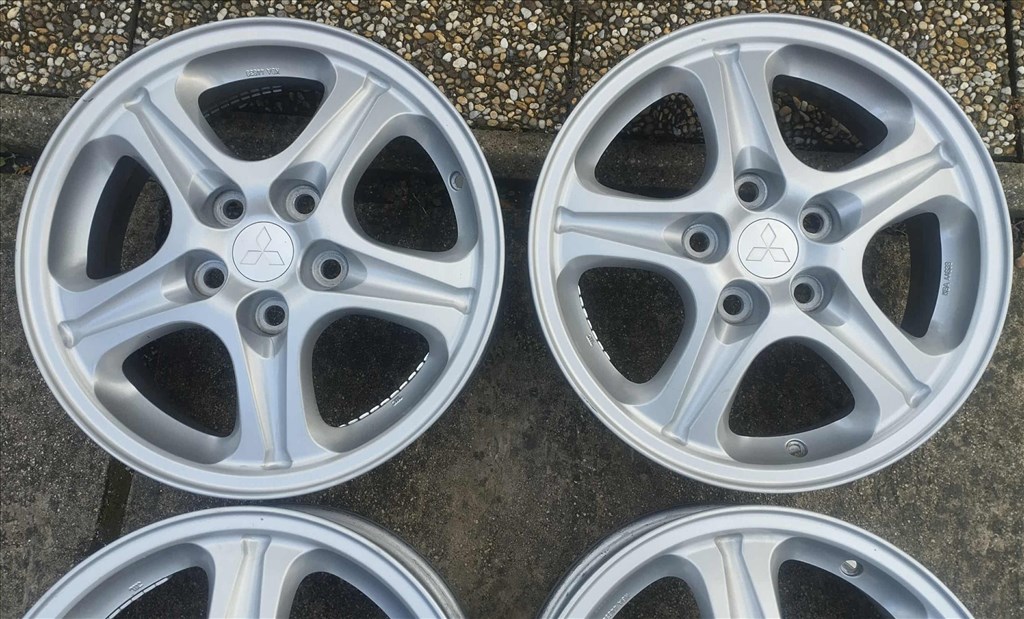 5x114,3 16 Mitsubishi gyári alufelni r16 " 5. kép