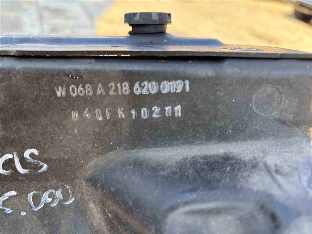 Mercedes CLS-osztály W218 CLS W218 bal lámpakeret  a2186200191 2. kép