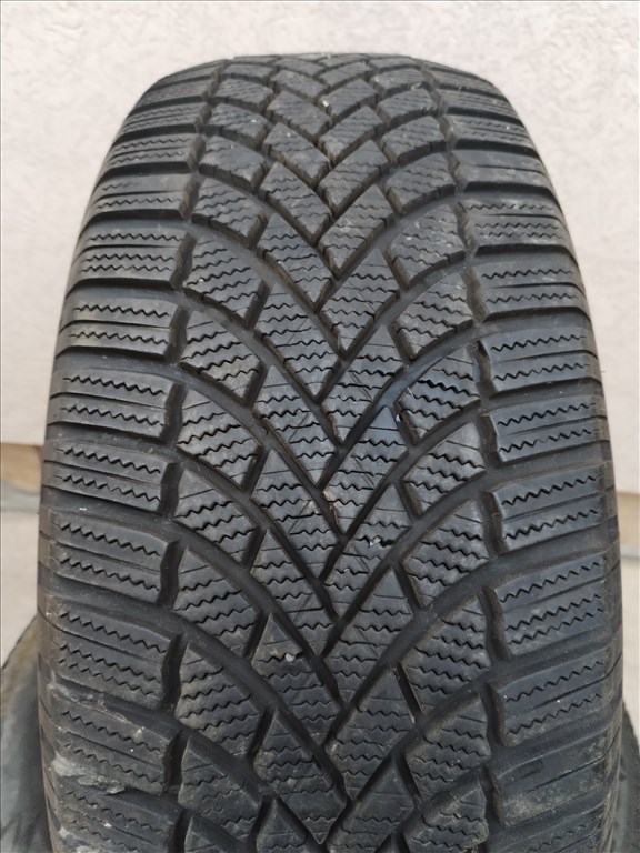  235/5519" újszerű Bridgestone téli gumi 2 db 4. kép