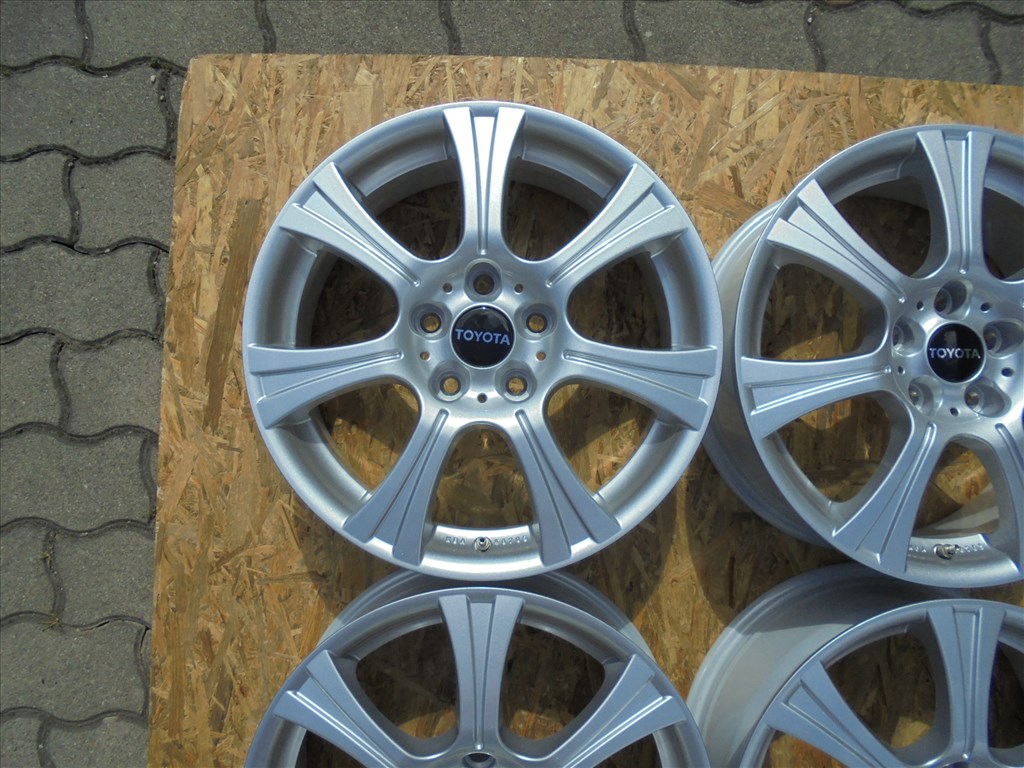 Új " 17-es RC 5 x 114.3-as alufelni eladó 2. kép