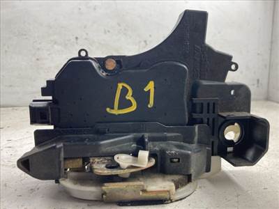 MITSUBISHI COLT Bal első Ajtózár