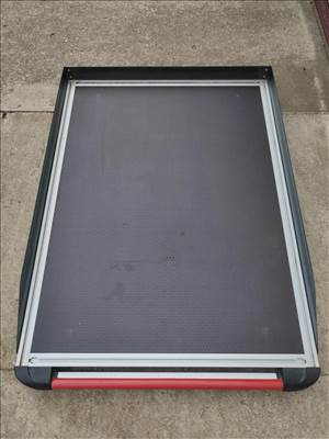 Kicsúsztatható csomagtér tálca gyári Nissan Navara, Ford Ranger KE8554K400  D23 