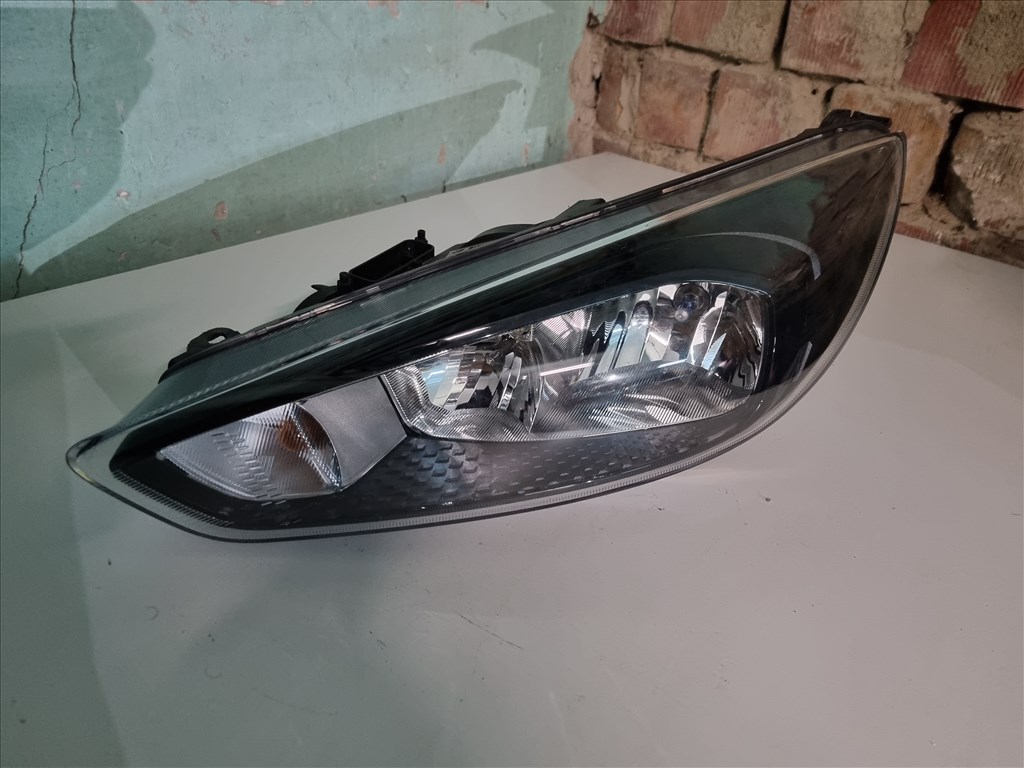 Ford Focus Mk3 (2014-2018) Bal első fényszóró F1EB-13W030-PB 1. kép