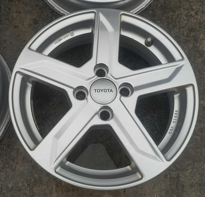 4x100 15 Toyota alufelni r15 " Yaris Aygo Hyundai Kia Suzuki 3. kép