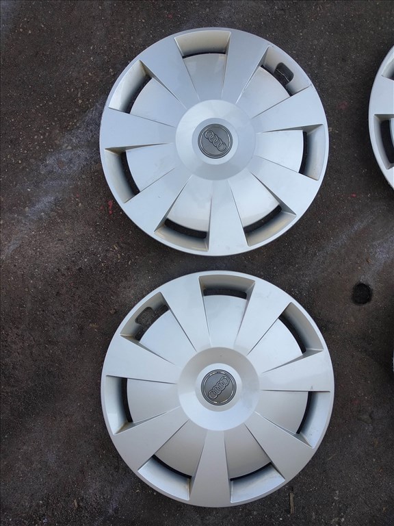 16-os Gyári Audi dísztárcsa 20000ft a 4db /16/ 2. kép