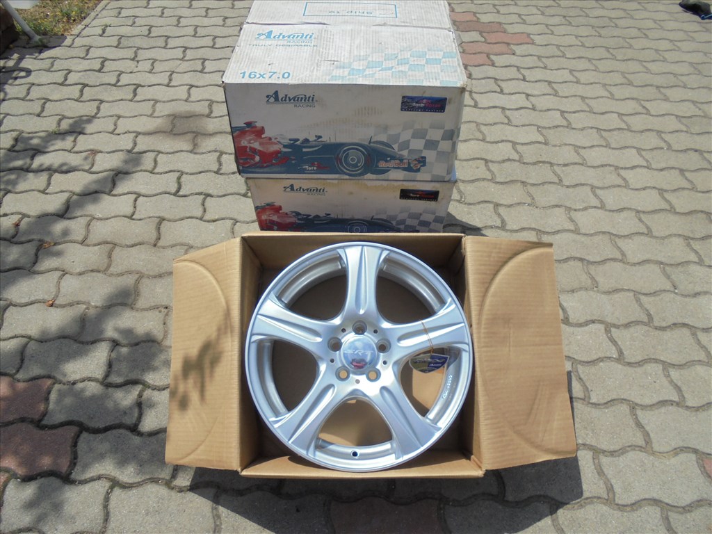 Új 16-os 5 x 100-as Advanti Racing alufelni eladó 1. kép