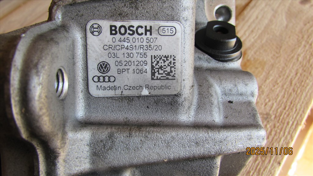 Audi A4 (B8 - 8K) 2.0 TDI quattro Magasnyomású szivattyú  03l130755 044501050 3. kép