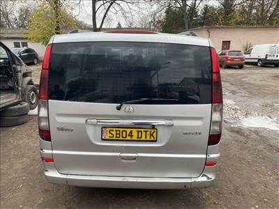 Mercedes Vito (2nd gen) W639 CSOMAGTÉR AJTÓ ÜRESEN 
