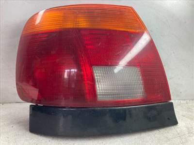 AUDI A4 B5 Bal Hátsó Lámpa