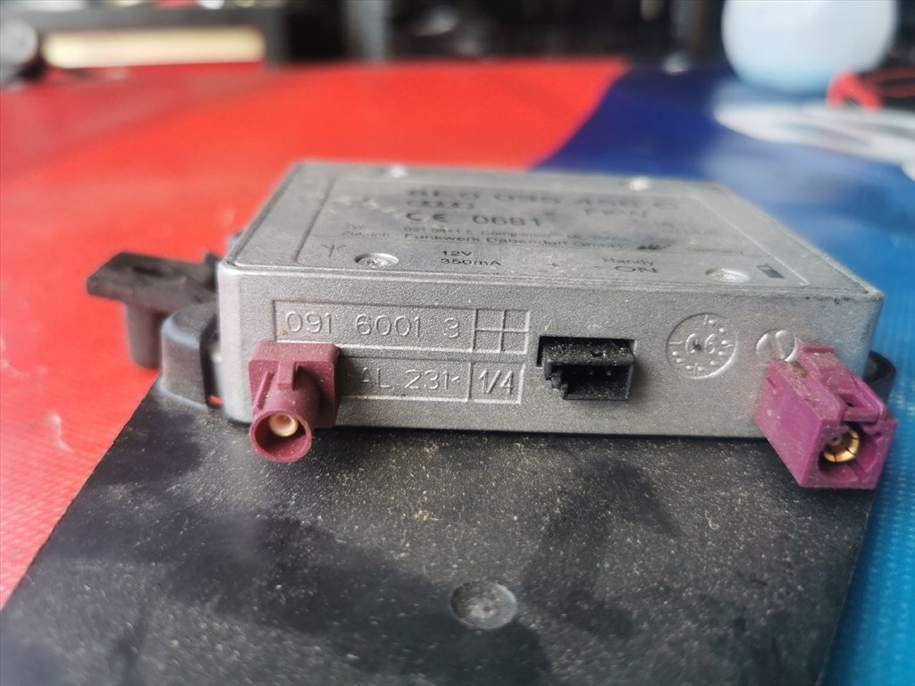 Audi A6 (C6 - 4F) C6 - 4F AUDI A6 C6 Antenna Erősítő  8e0035456c 3. kép