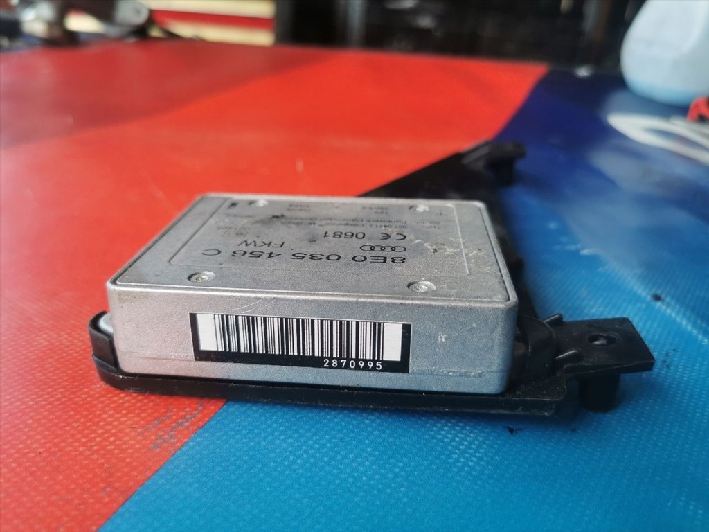 Audi A6 (C6 - 4F) C6 - 4F AUDI A6 C6 Antenna Erősítő  8e0035456c 5. kép