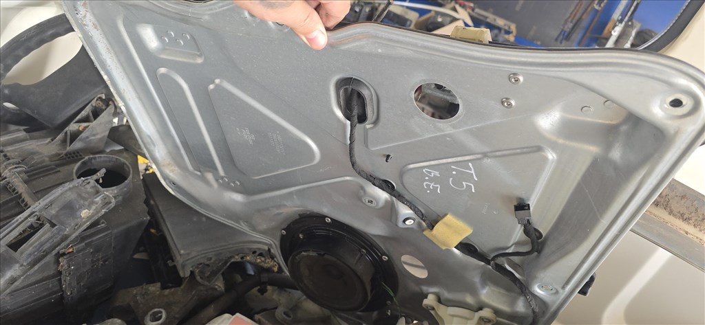 Volkswagen Transporter T5 2.5tdi automata bontott alkatrészei BNZ 12. kép