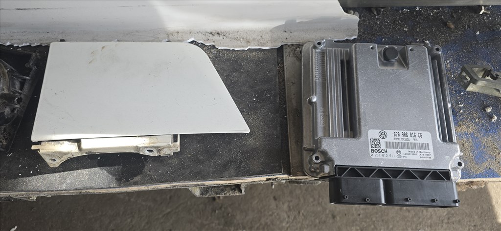 Volkswagen Transporter T5 2.5tdi automata bontott alkatrészei BNZ 14. kép