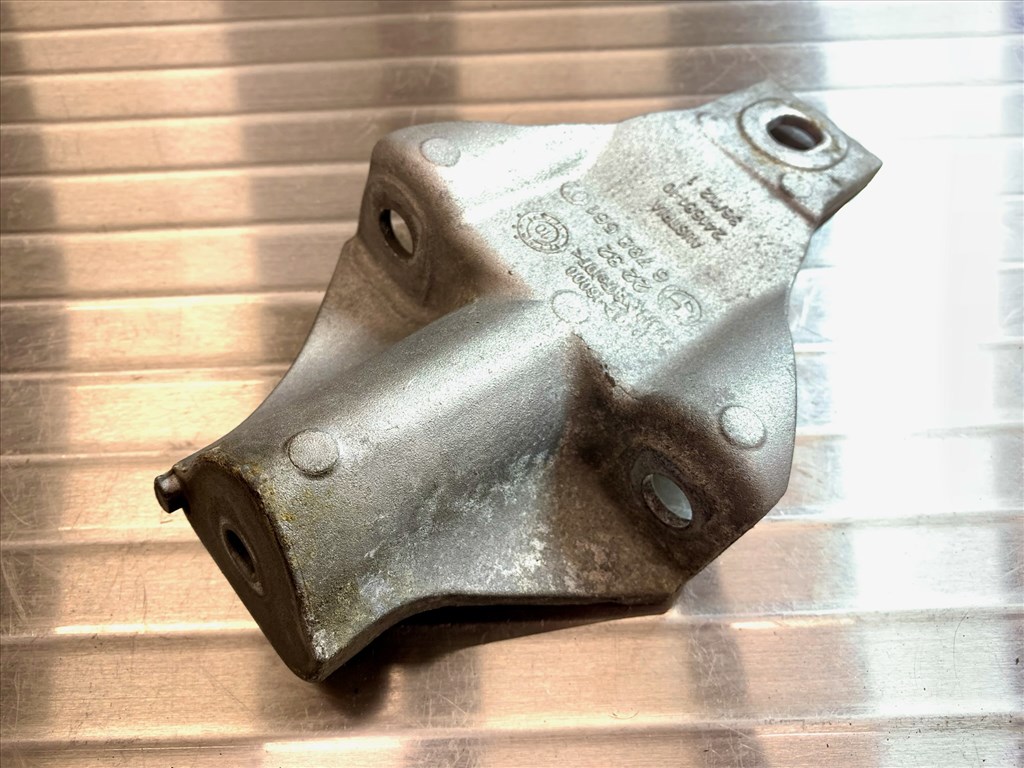 BMW 5-ös, BMW 6-os, BMW 7-es, F01/F02, F1X váltótartó konzol 6788561 22326788561 3. kép