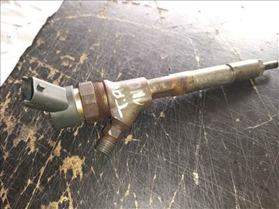 Toyota Auris 1.4 D-4D porlasztó  bosch0445110262