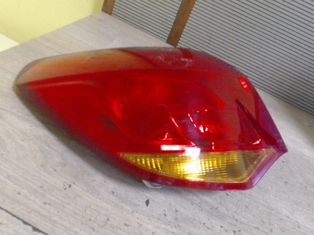 OPEL Astra J/1 2009.09.01-2012.08.31 Bal külső hátsó lámpa 1. kép