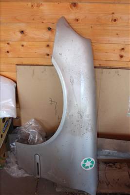 Mercedes C-osztály W203 Bal első sárvédő 