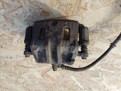 Hyundai Trajet (2001-2008) 2.0CRDI Diesel Jobb Első Féknyereg 