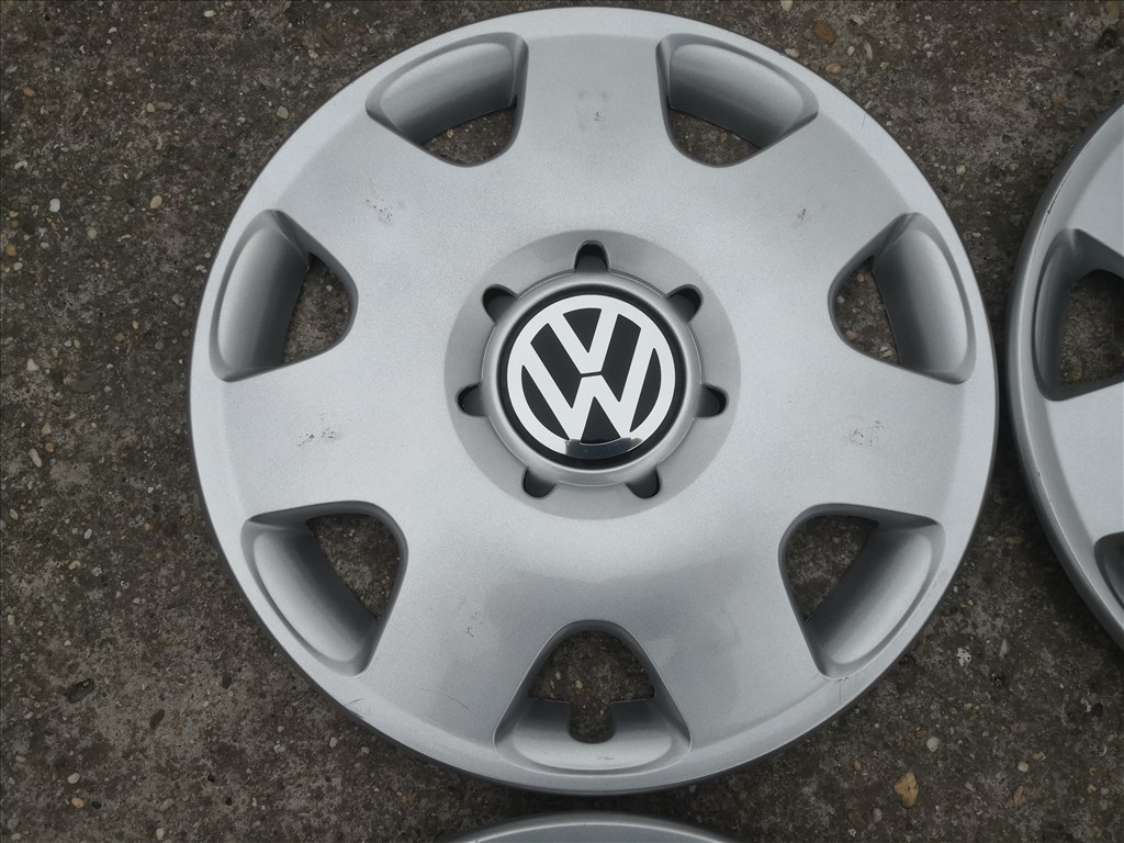 Volkswagen 14-es gyári dísztárcsa  4. kép