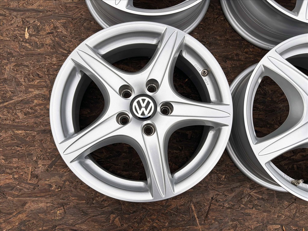 VW Golf 16" 5x112 gyári specifikus alufelni 16 coll Caddy V VI VII 5 6 3. kép