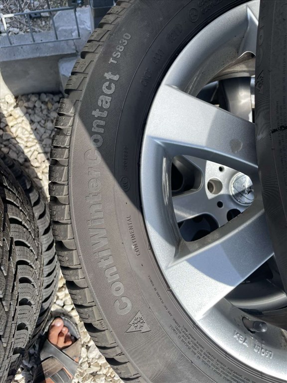  VW Scirocco 5x112 lyukosztású 16" Aluett alufelni, 205/55 Continental téli gumi 5. kép