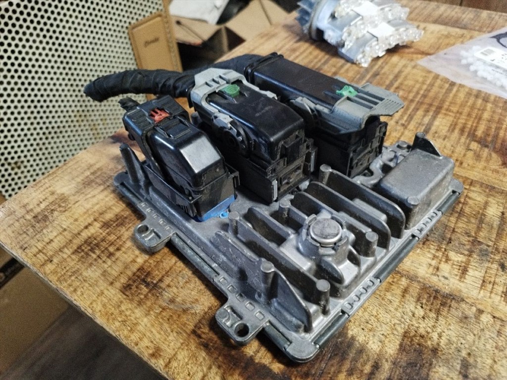 Opel Astra J / Mokka 1.6 CDTI motorvezérlő 55491600 1. kép