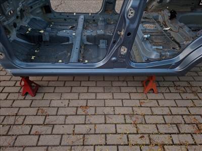 Chevrolet Aveo 4 ajtós bal küszöb