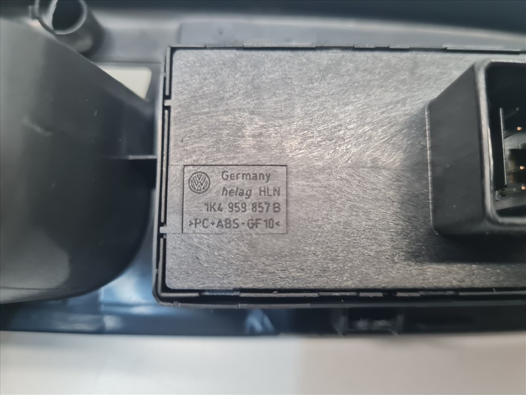 Volkswagen Golf VI kombi bal első ajtóbehúzó ablakemelő- és tükör kapcsolóval (27228) 1k4868049c 1k4959857b 7. kép