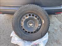 4db 5x112 16" használt gyári lemezfelni, rajta 205/60 R16 használt Semperit téli gumi