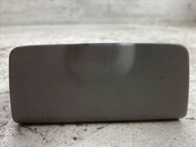 MAZDA PREMACY Első Hamutartó