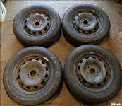  15" használt (gyári felni) lemezfelni, rajta 195/65 használt téli gumi 