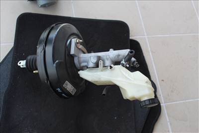 Toyota CorollE12 2006 1.4B  fékrásegítő devander  lsh65