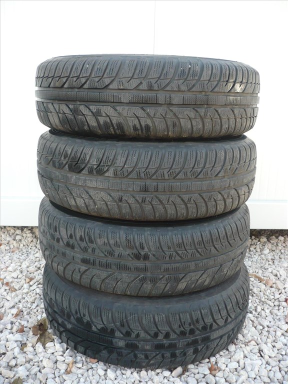  Suzuki Ignis lemezfelni téligumival 2. kép