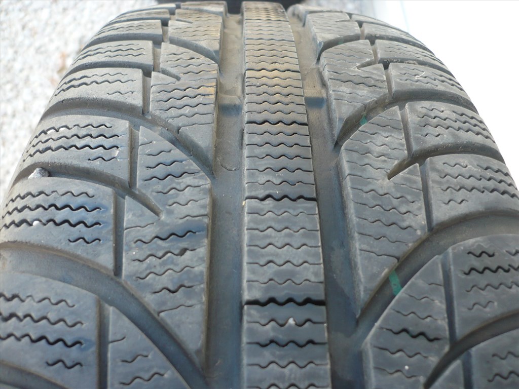  Suzuki Ignis lemezfelni téligumival 3. kép