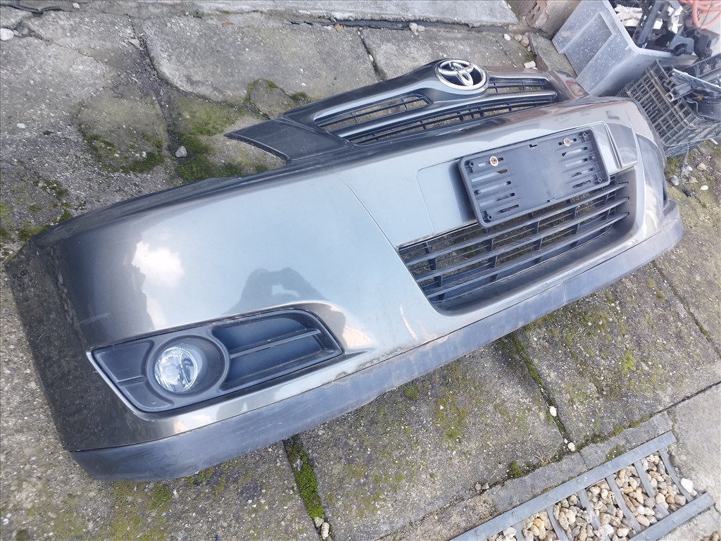 Toyota Corolla (E120/E130) lökhárító  3. kép